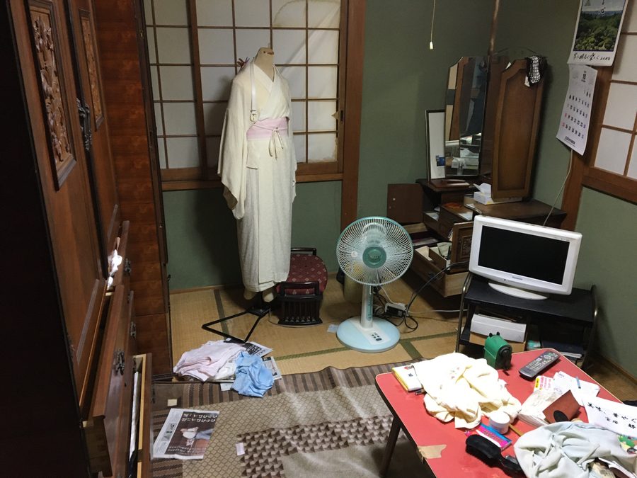 作業前の2階和室(鏡台のある部屋)